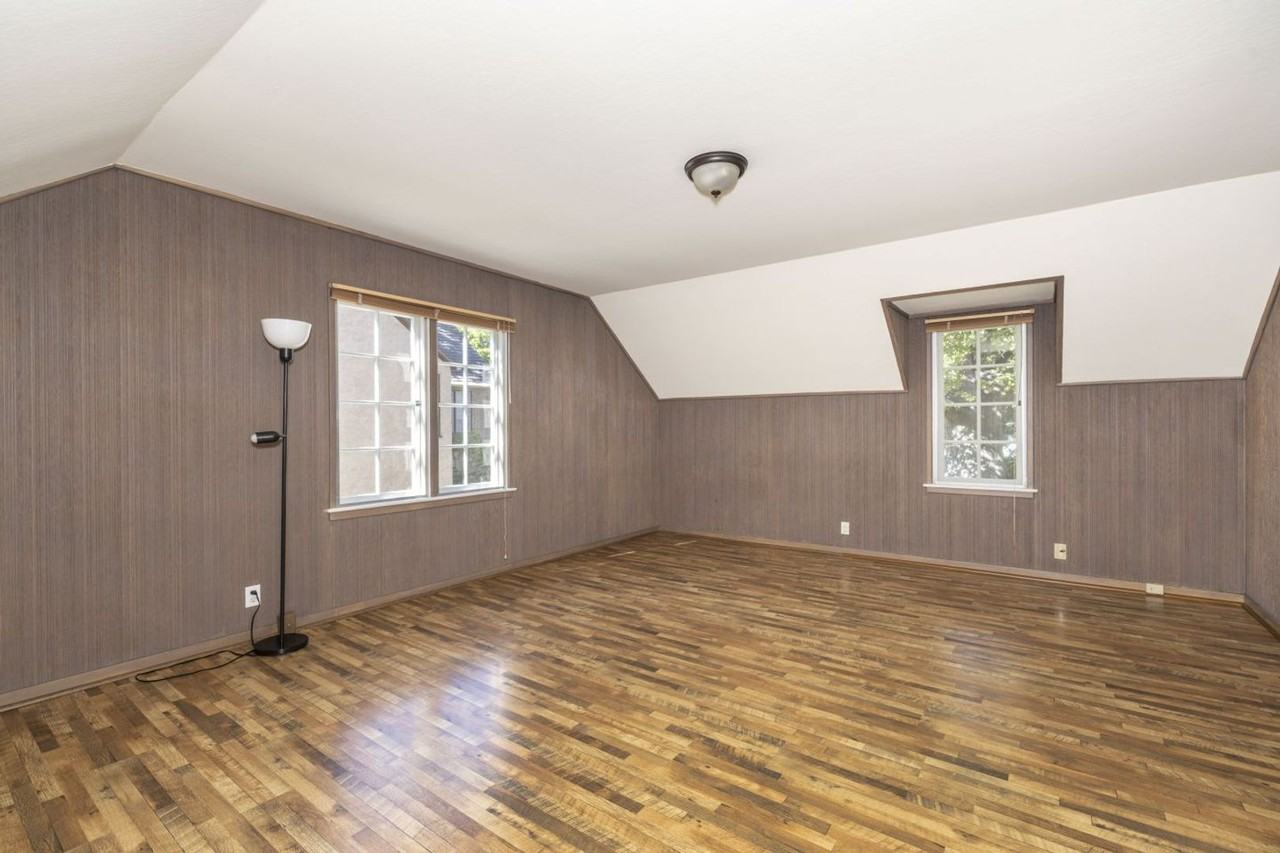 1451 Edgewood Dr - Photo 2 of 12