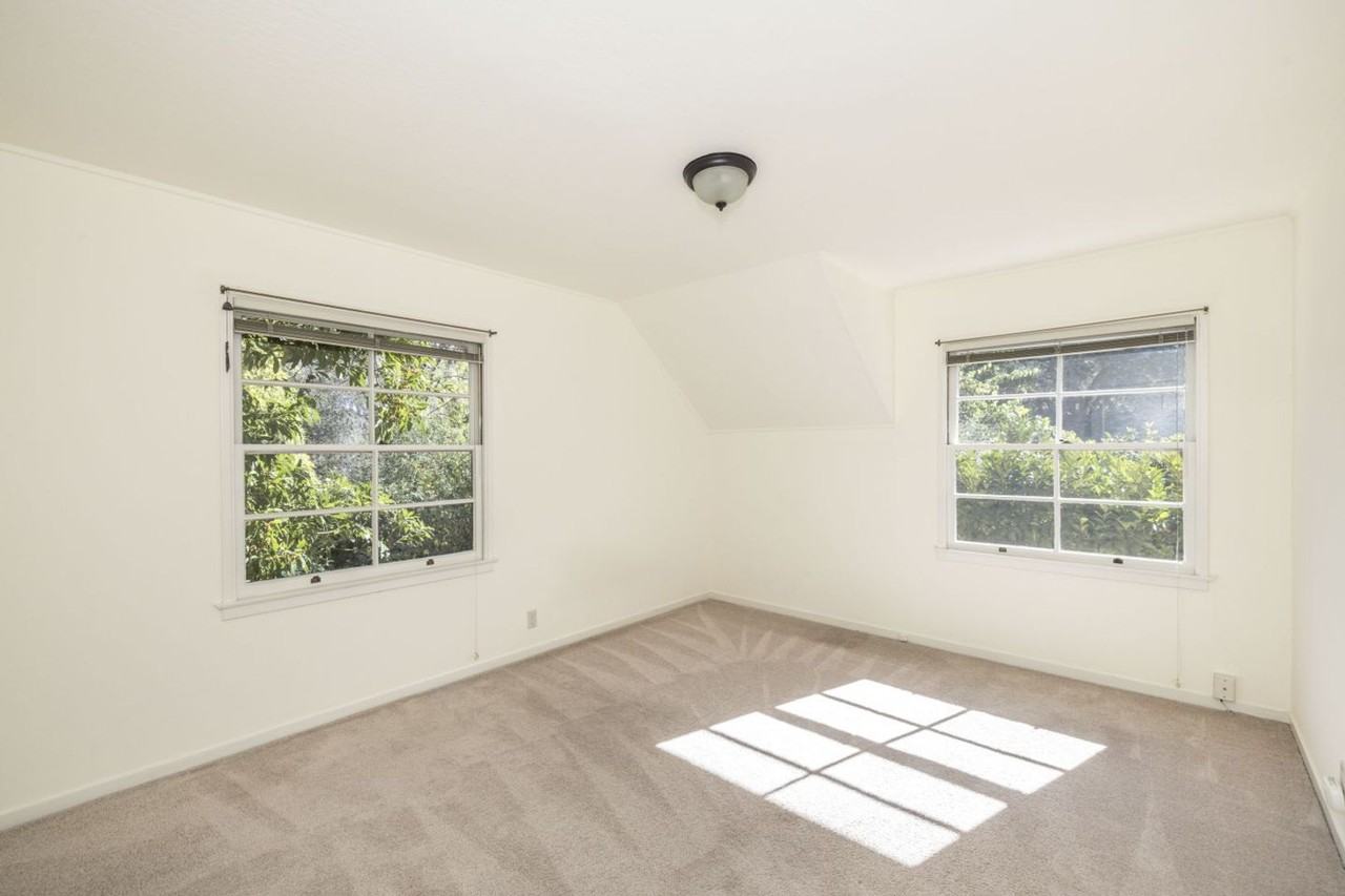 1451 Edgewood Dr - Photo 7 of 12