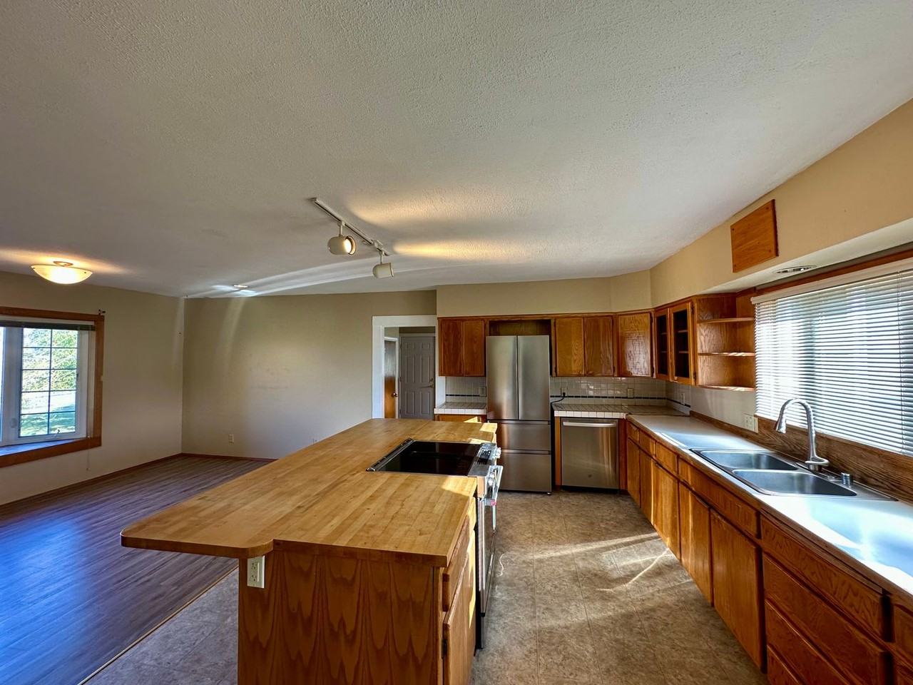 2010 Boblett St - Photo 2 of 21