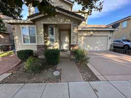 featured image of 145 W Questa Trl