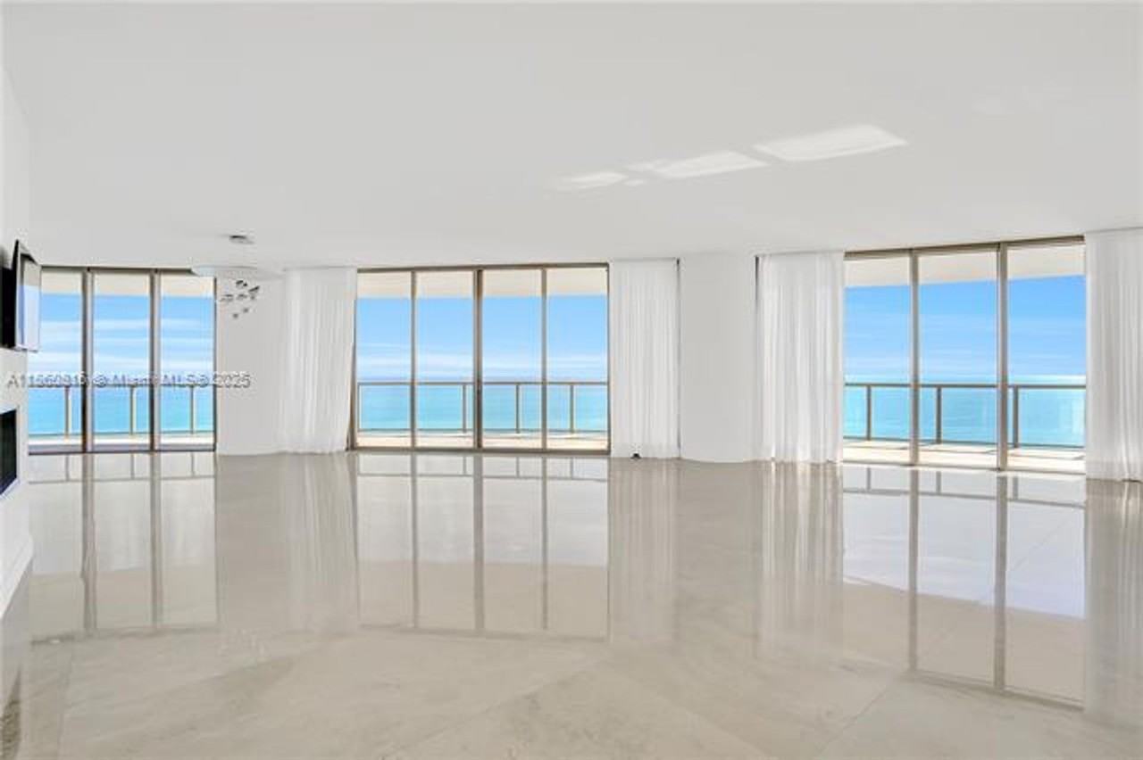 9703 9703 Collins Ave appt 2500 - Photo 2 of 21