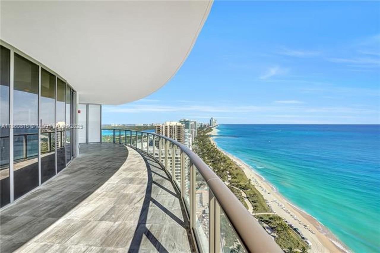 9703 9703 Collins Ave appt 2500 - Photo 3 of 21