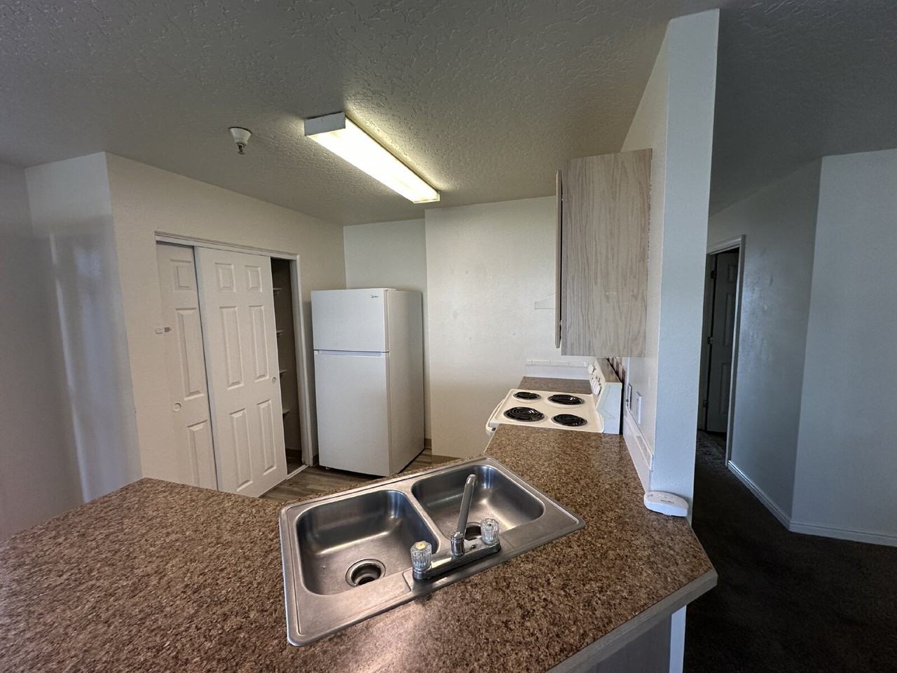 122 Davis Ave - Photo 6 of 24