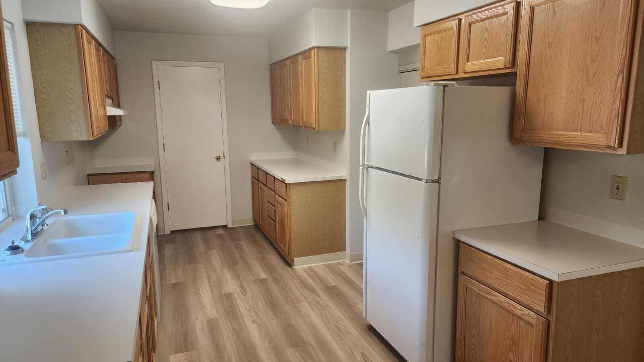 1808 S Owyhee St - Photo 6 of 15