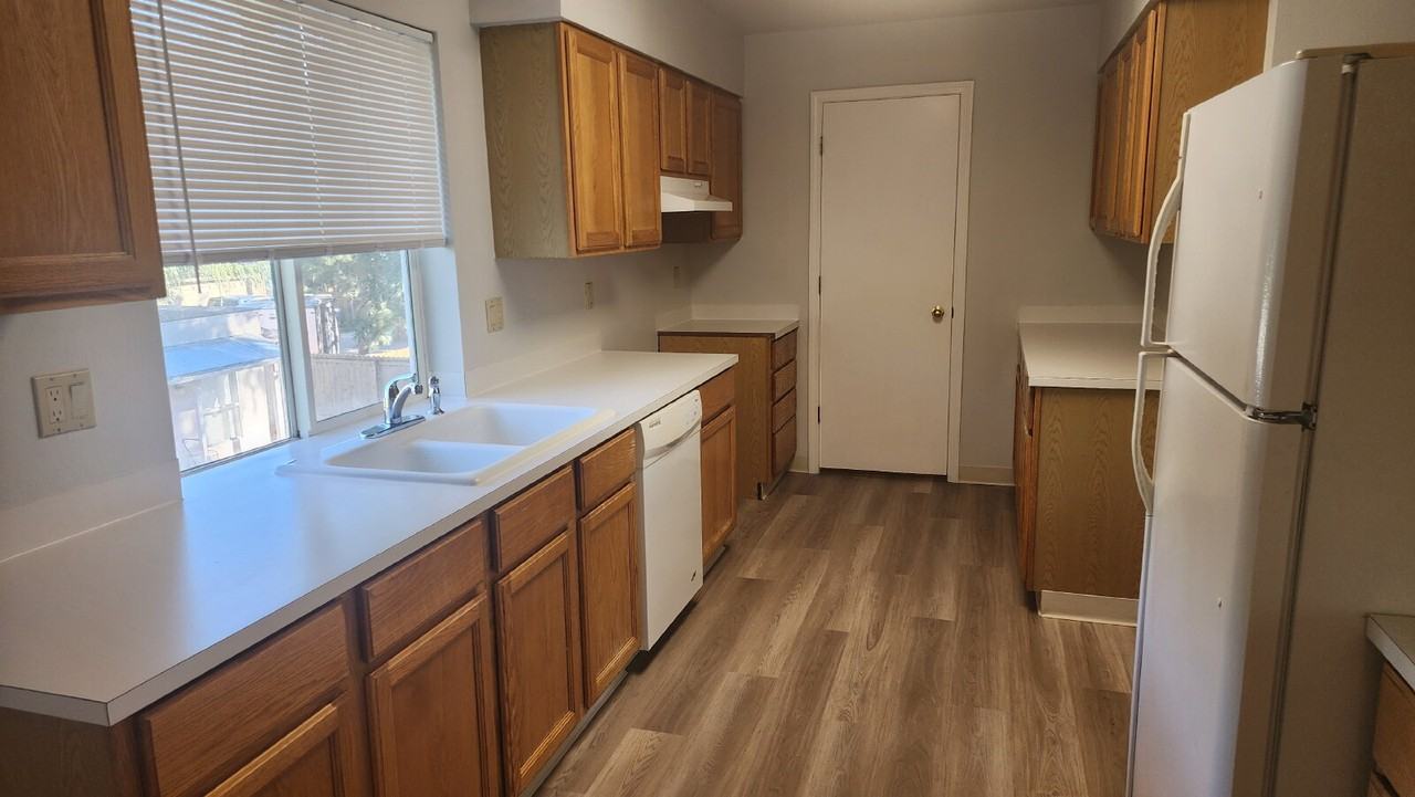 1808 S Owyhee St - Photo 7 of 15