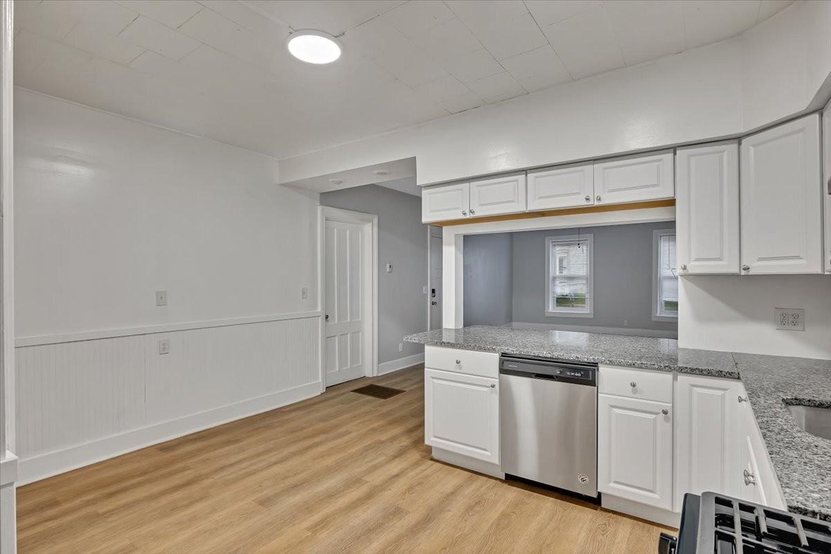 57 1/2 Saratoga Ave #1N - Photo 6 of 20