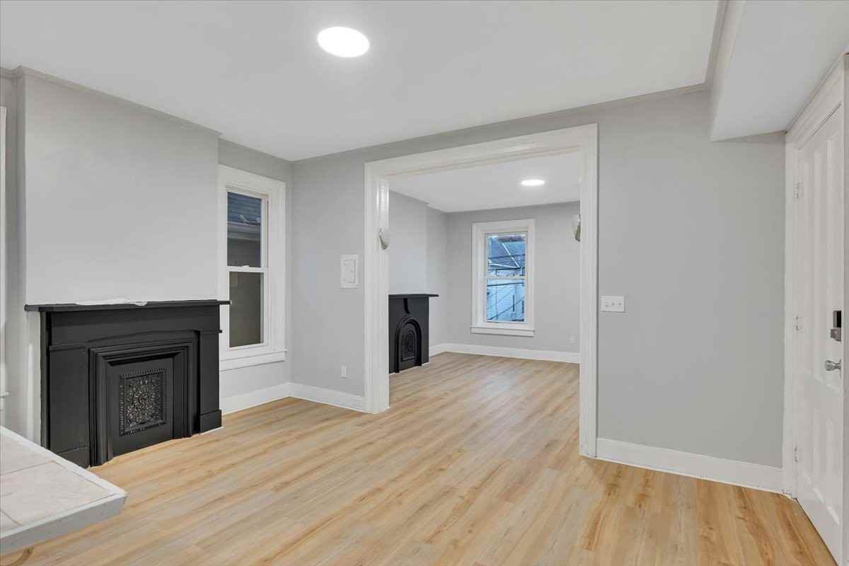 57 1/2 Saratoga Ave #2S - Photo 3 of 18