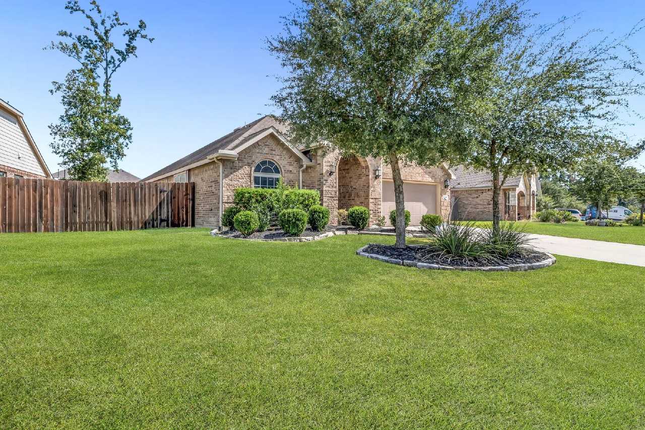 18739 Laurel Hills Dr - Photo 3 of 31