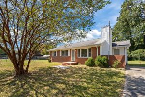 featured image of 2503 Country Club Rd