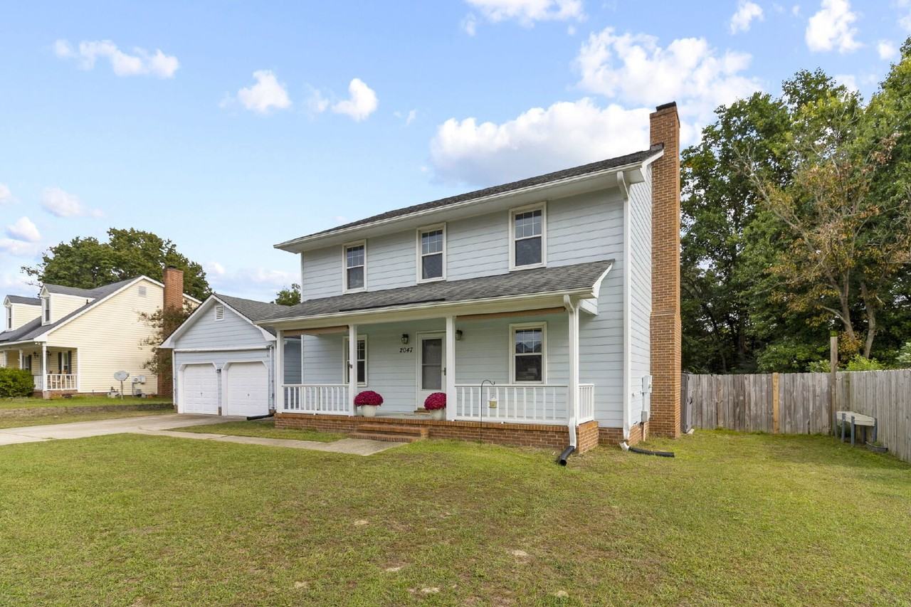 2047 Birchcreft Dr - Photo 3 of 36