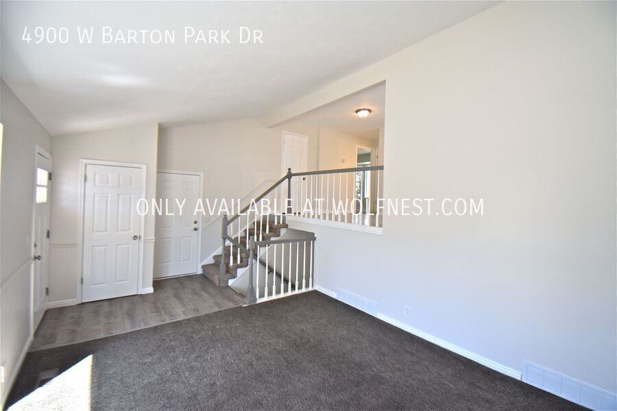 4900 W Barton Park Dr - Photo 3 of 43