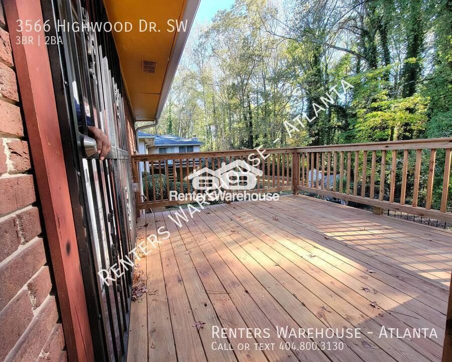 3566 Highwood Drive Southwest - Photo 7 of 21