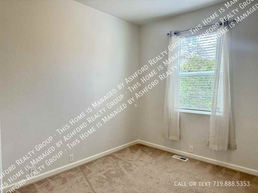 11831 Asplund Grv - Photo 4 of 13