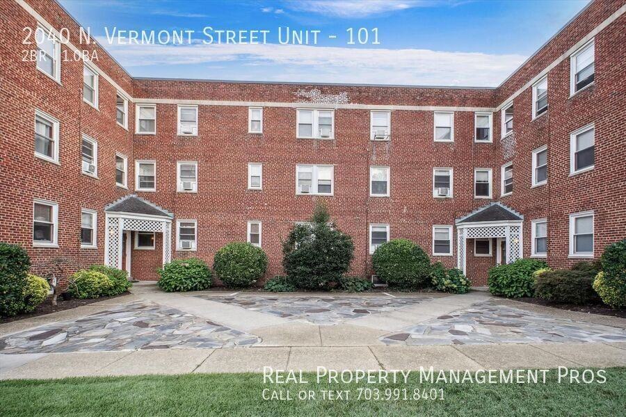 2040 North Vermont Street #101 - Photo 2 of 19