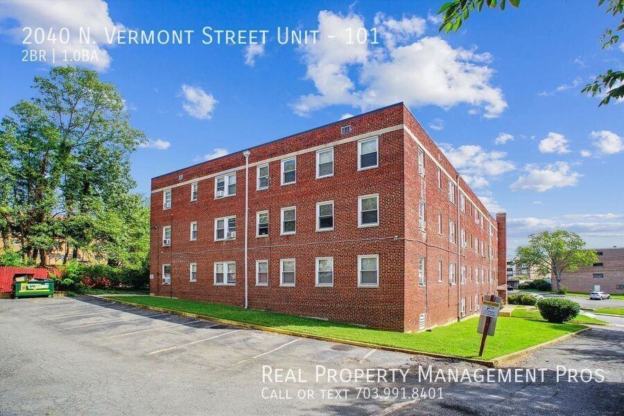 2040 North Vermont Street #101 - Photo 4 of 19