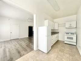 featured image of 5615 Fernwood Ave #8