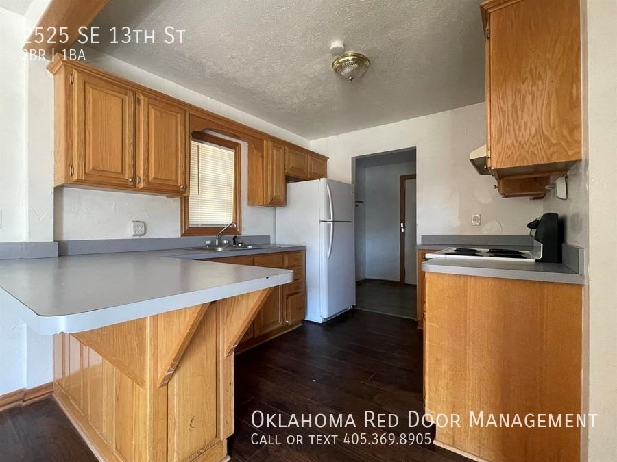 2525 Se 13th St - Photo 3 of 19