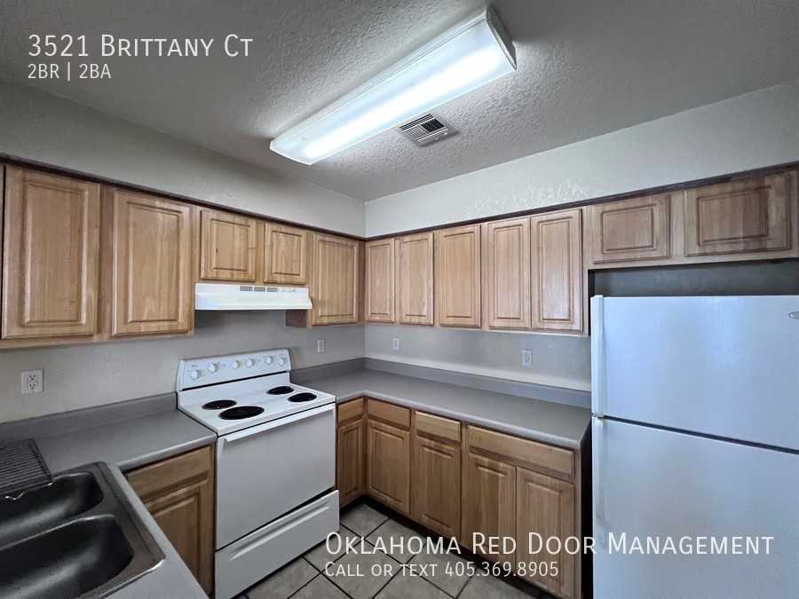 3521 Brittany Court - Photo 4 of 16