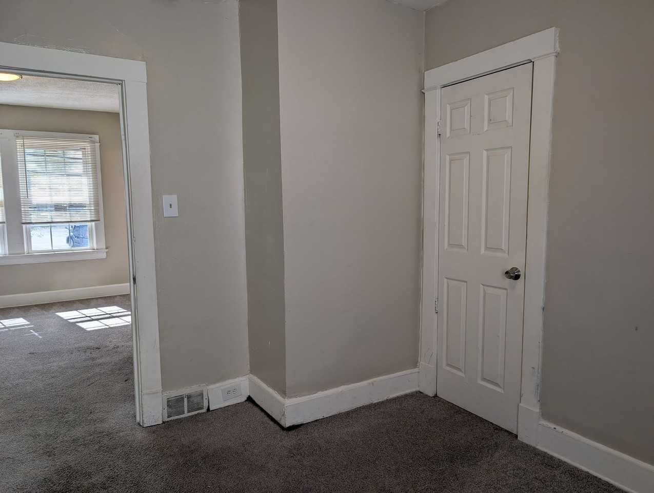 1476 West 107th Street - Photo 7 of 22