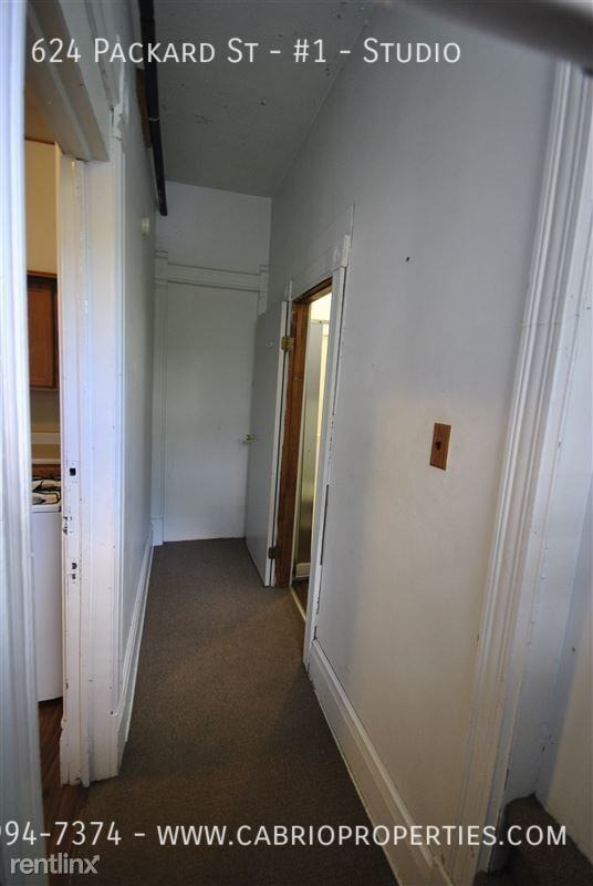 624 Packard - Photo 4 of 16