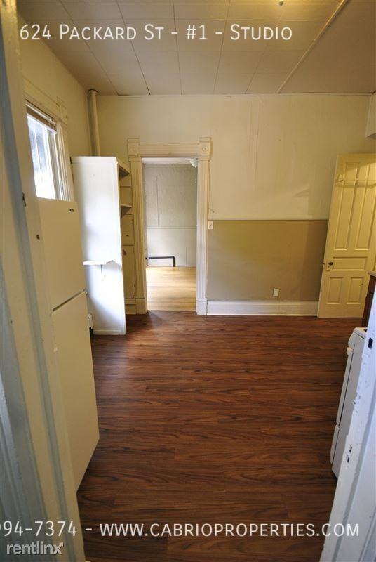 624 Packard - Photo 5 of 16