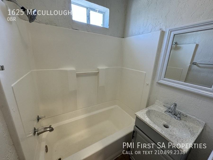 1625 Mccullough Ave #7 - Photo 5 of 6