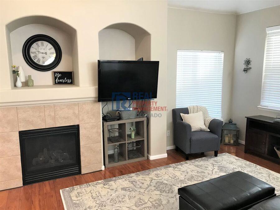 1308 Carlyle Park Cir - Photo 2 of 17