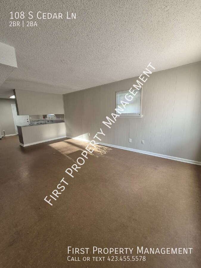 108 S Cedar Ln - Photo 3 of 17