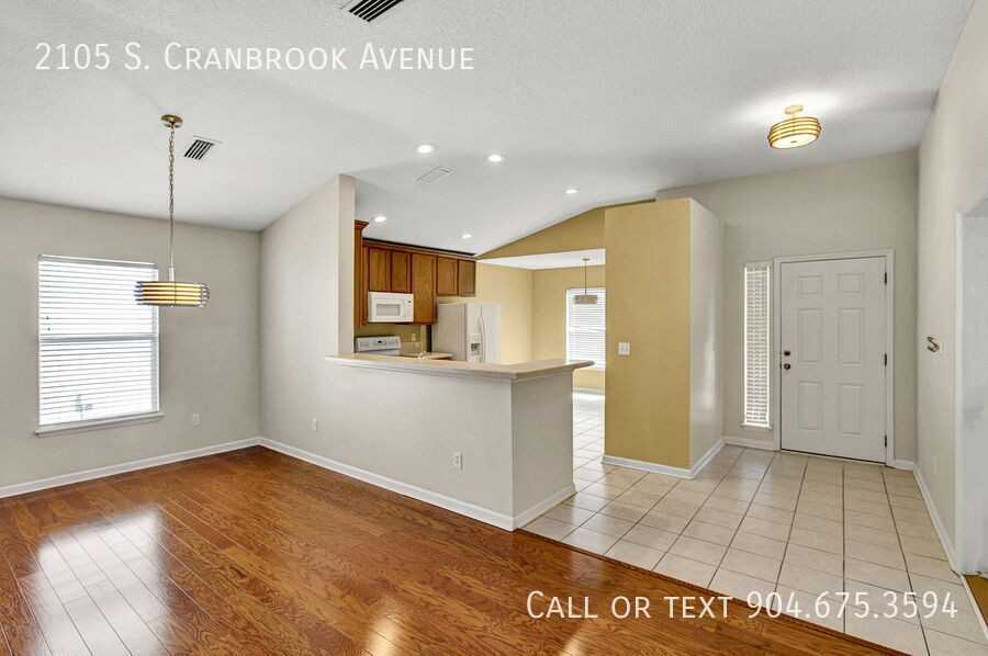 2105 S Cranbrook Ave - Photo 5 of 23