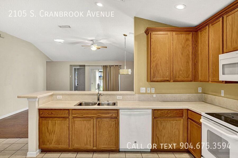 2105 S Cranbrook Ave - Photo 7 of 23