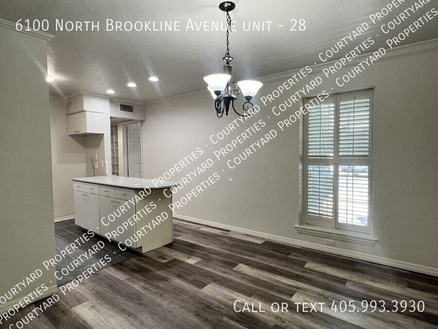 6100 N Brookline Ave #28 - Photo 2 of 31