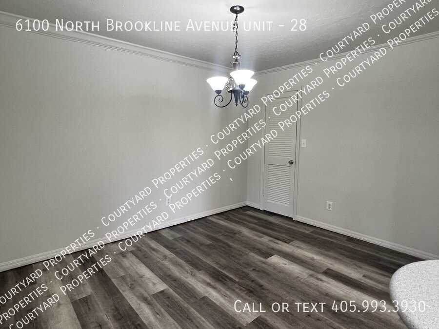 6100 N Brookline Ave #28 - Photo 4 of 31