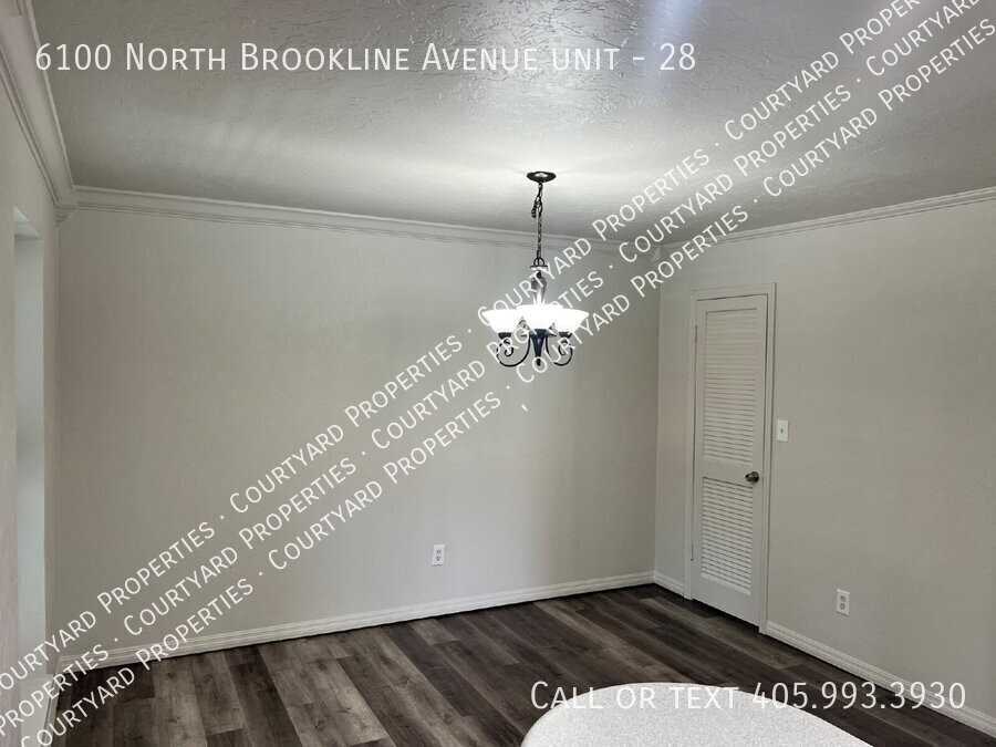 6100 N Brookline Ave #28 - Photo 5 of 31