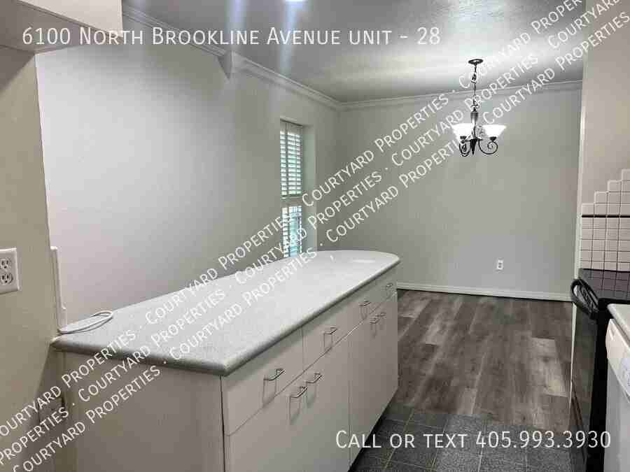 6100 N Brookline Ave #28 - Photo 6 of 31