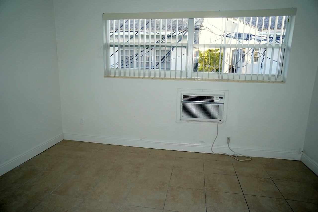 US-1 & NE 10th St - Photo 6 of 10