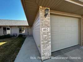 featured image of 402 N 9th Ave