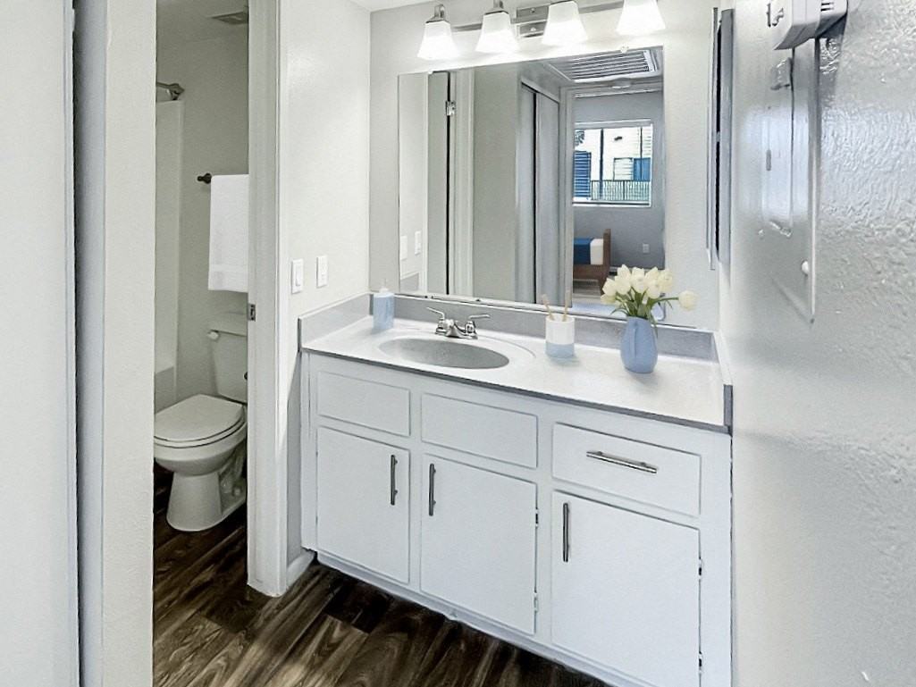 The Valencia - Photo 6 of 15