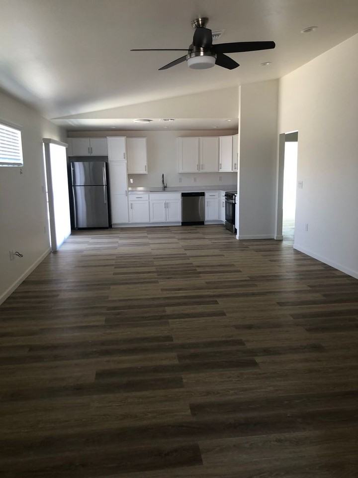 2405 S Clovis Pl - Photo 2 of 21