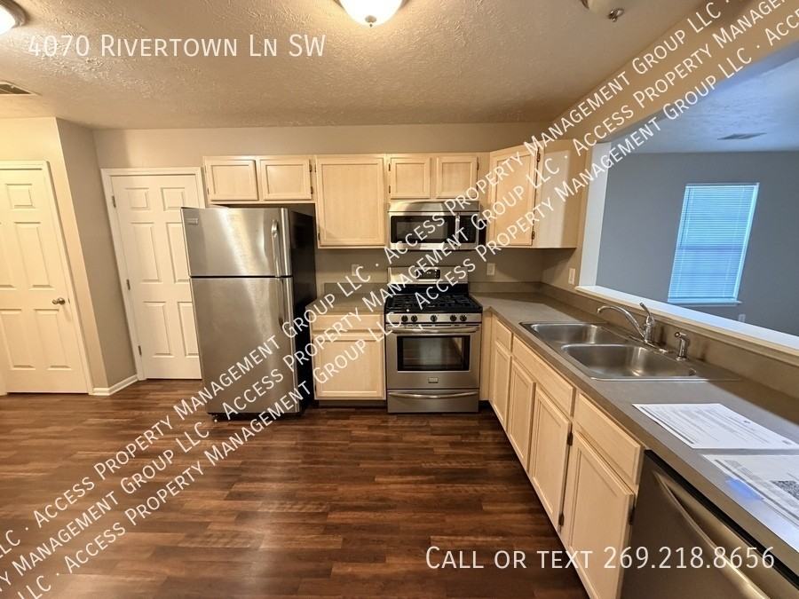 4070 Rivertown Ln Sw - Photo 4 of 32