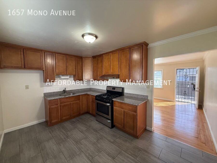 1657 Mono Avenue - Photo 6 of 15