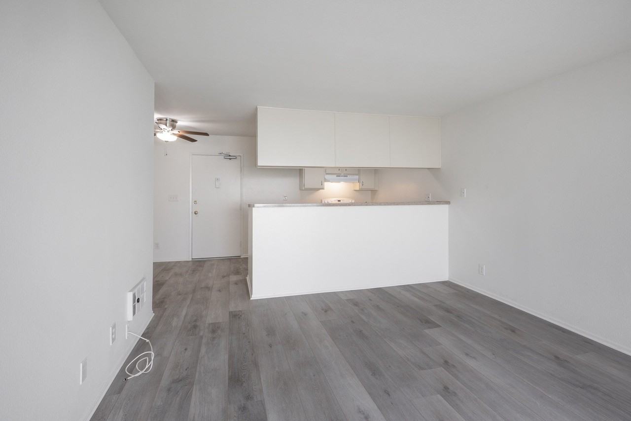 3415 Linden Ave. - Photo 2 of 7