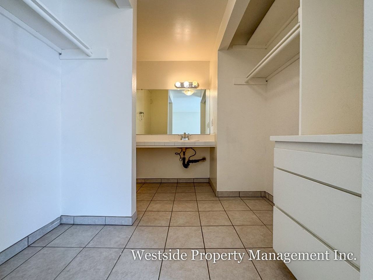 5751 Camellia Ave #303 - Photo 6 of 11