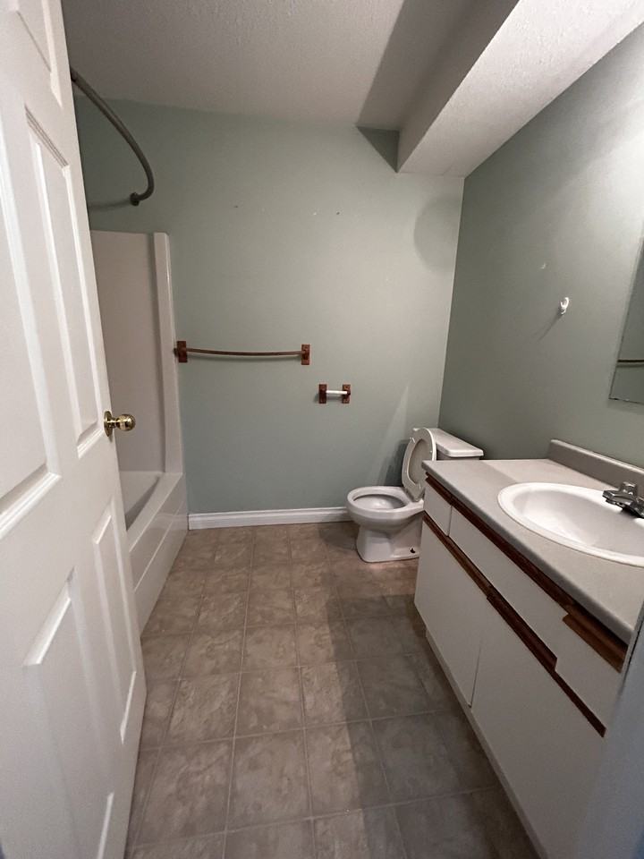 1311 Lark Ave #4 - Photo 3 of 7