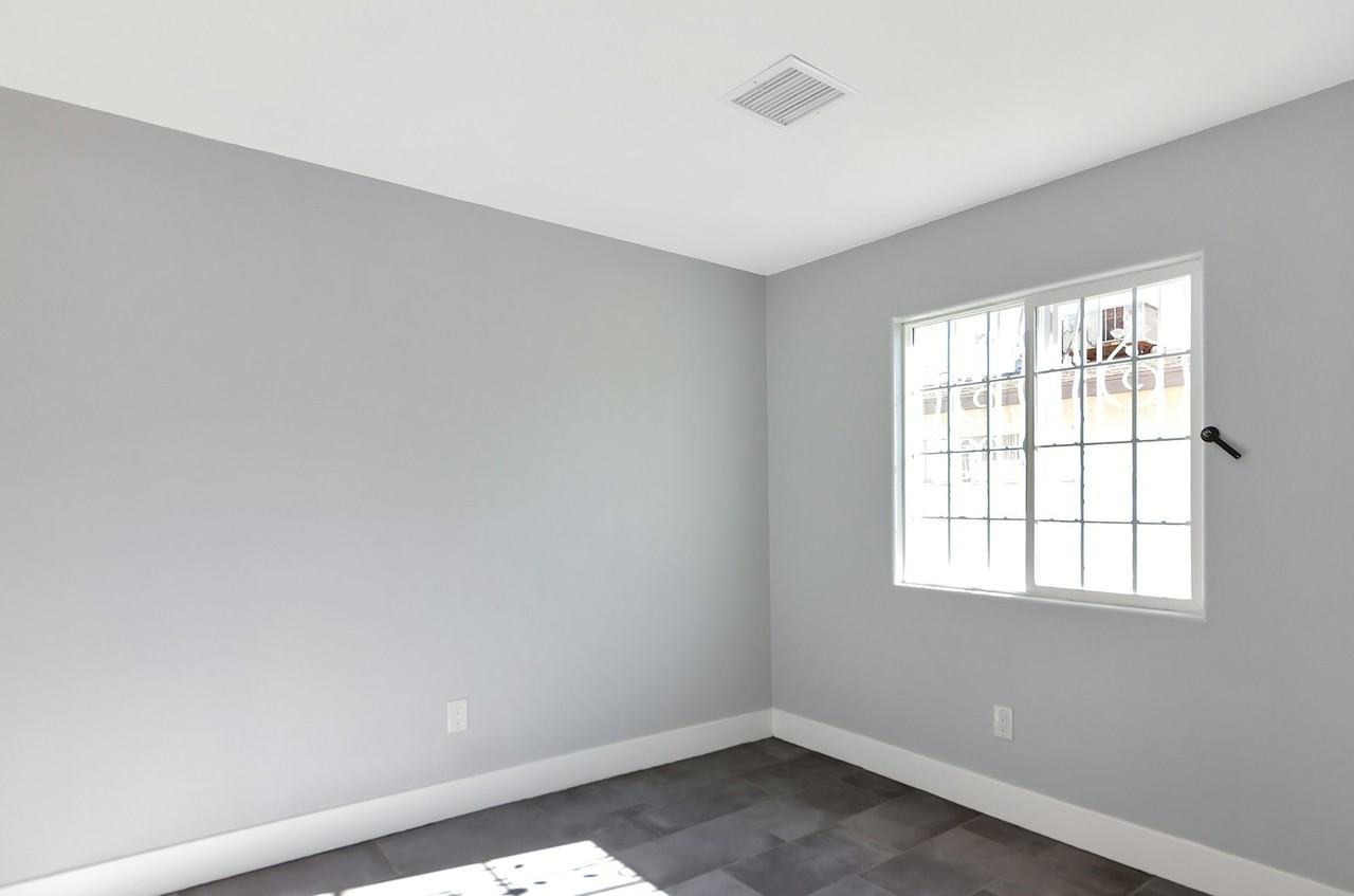 2518 N McCarran St, Unit 2 - Photo 2 of 12