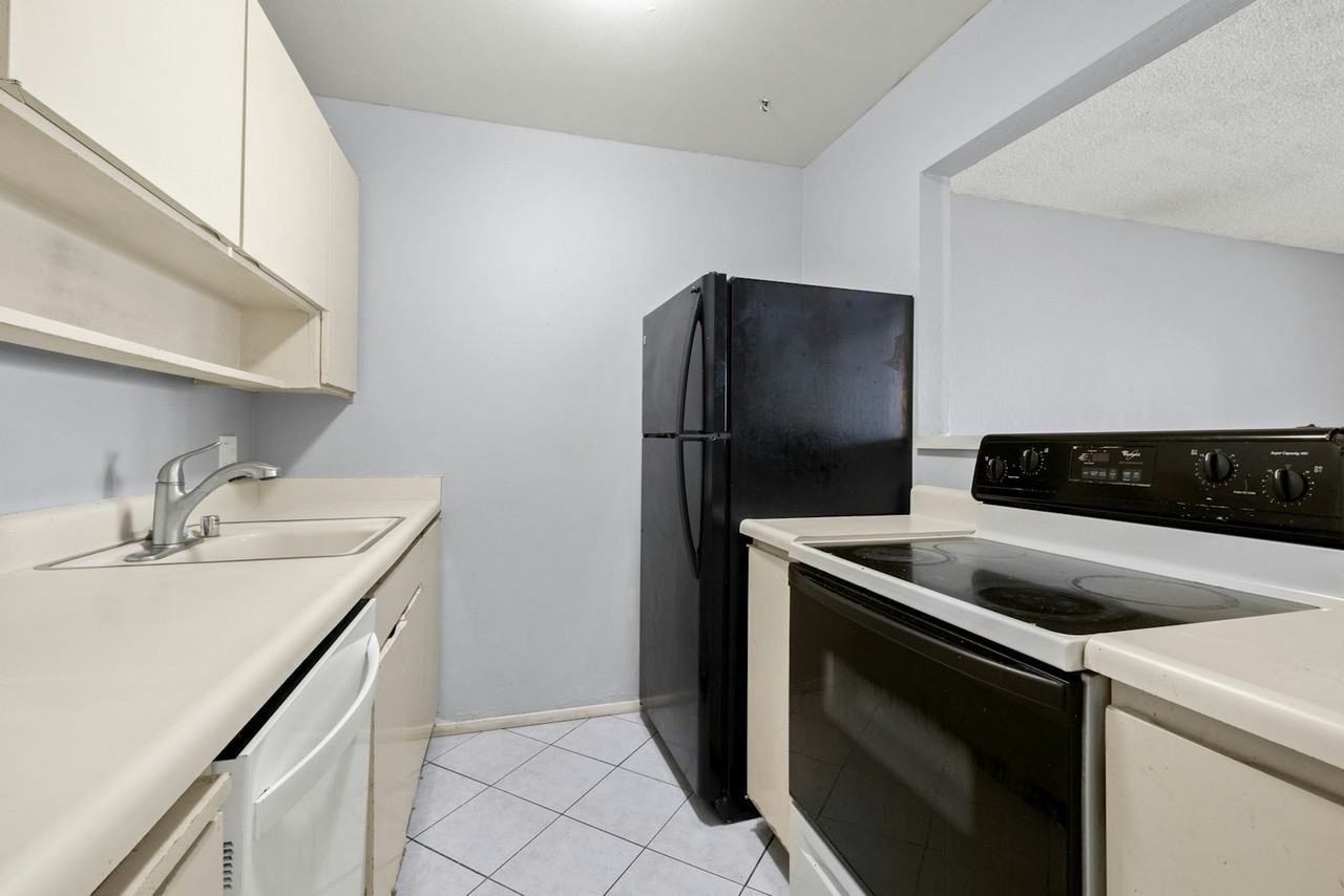 300 North Civic Drive - Photo 2 of 15