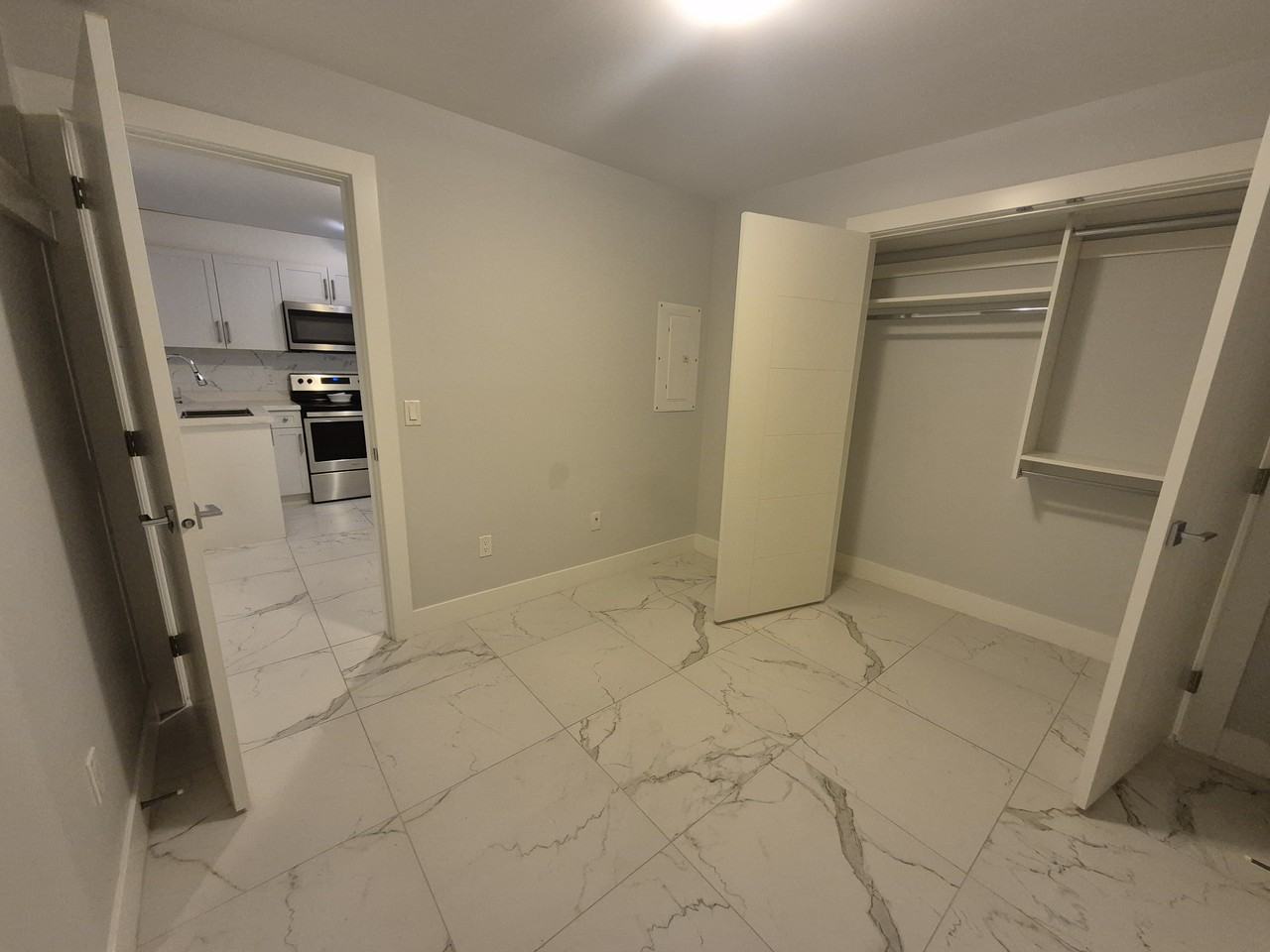 Gilmore Ave & Parker St - Photo 4 of 5