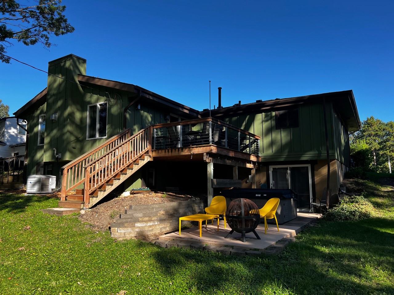 1720 49th Ave Ne #NA - Photo 3 of 29