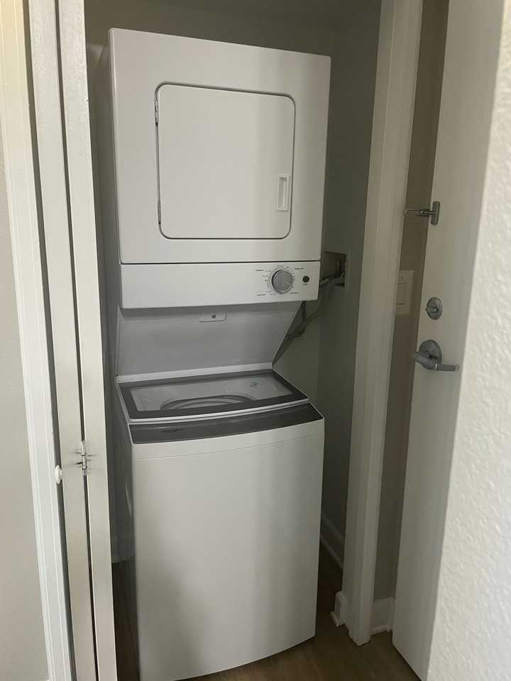 1801 Arapahoe St - Photo 6 of 12