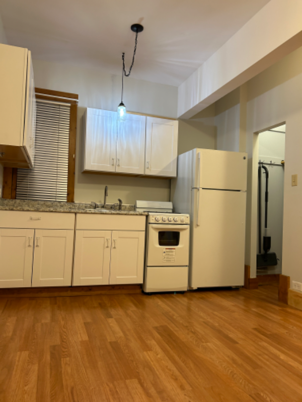 2416 17th Ave S #3 - Photo 3 of 11