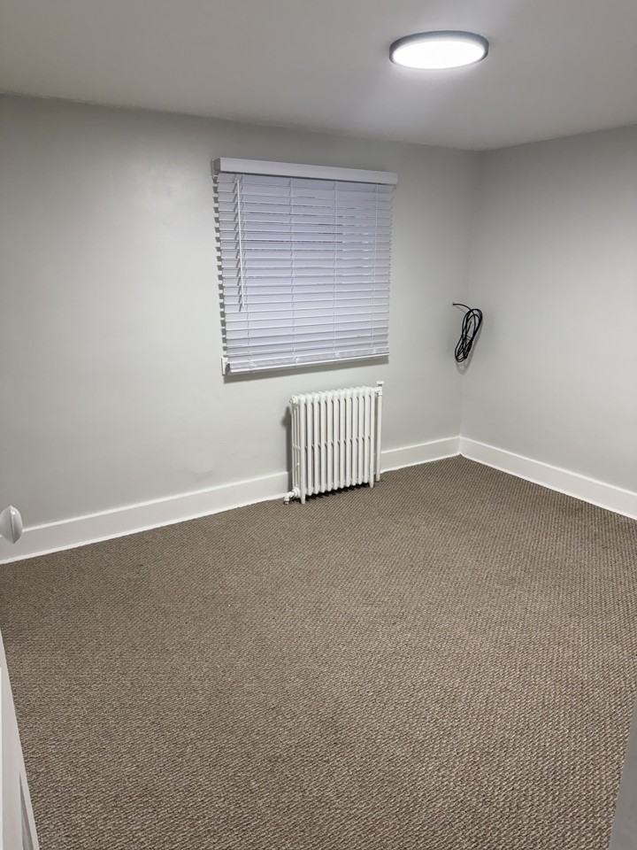 1925 Clinton Ave - Photo 4 of 7